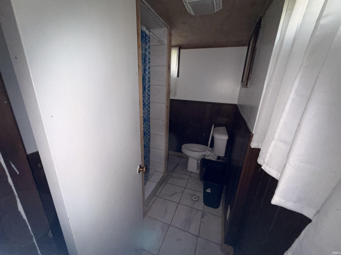 Listing Image 27