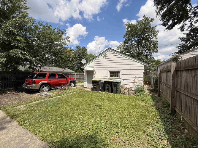 Listing Image 5