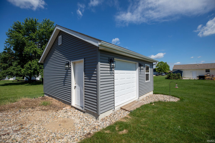 Listing Image 41