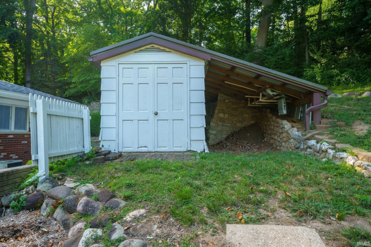 Listing Image 28