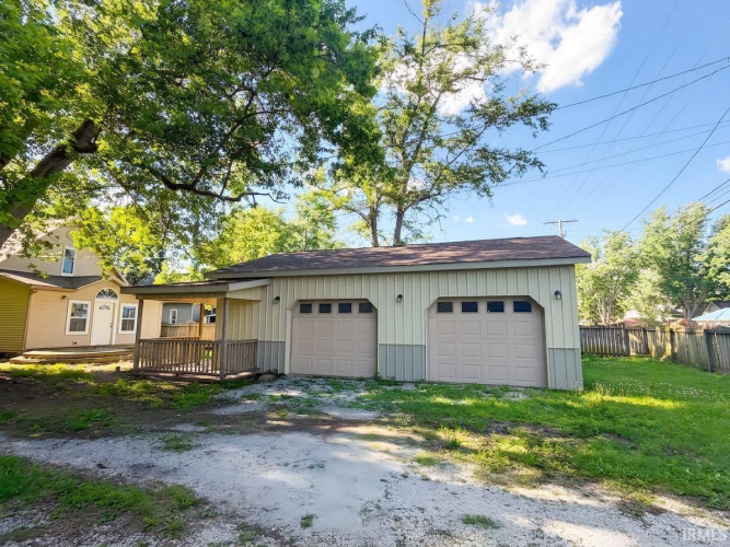 Listing Image 3