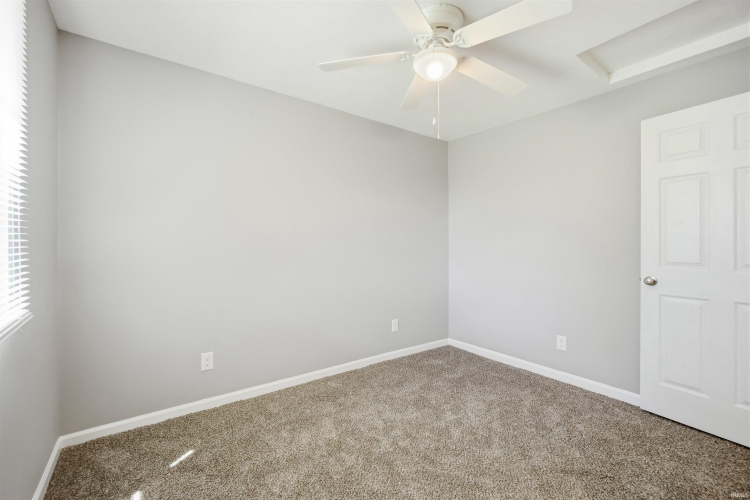 Listing Image 24
