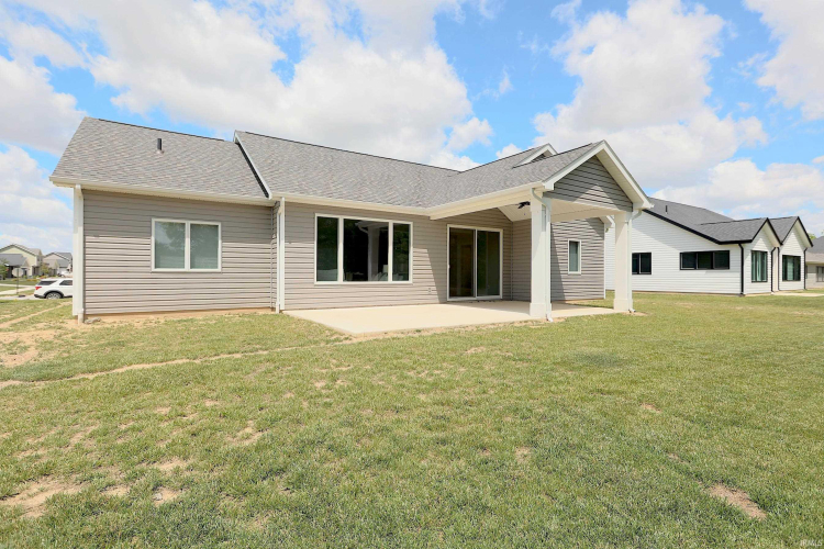 Listing Image 6