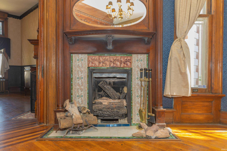 Listing Image 11