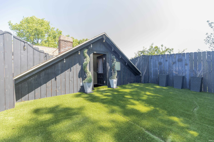 Listing Image 42