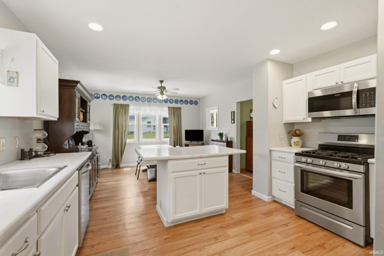 Listing Image 21