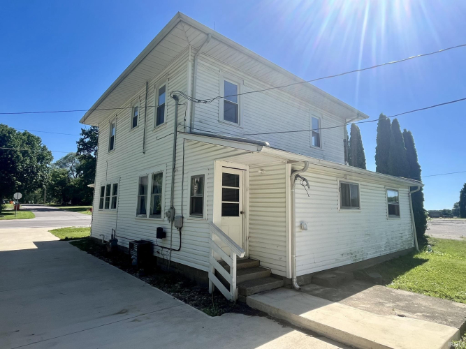 Listing Image 8