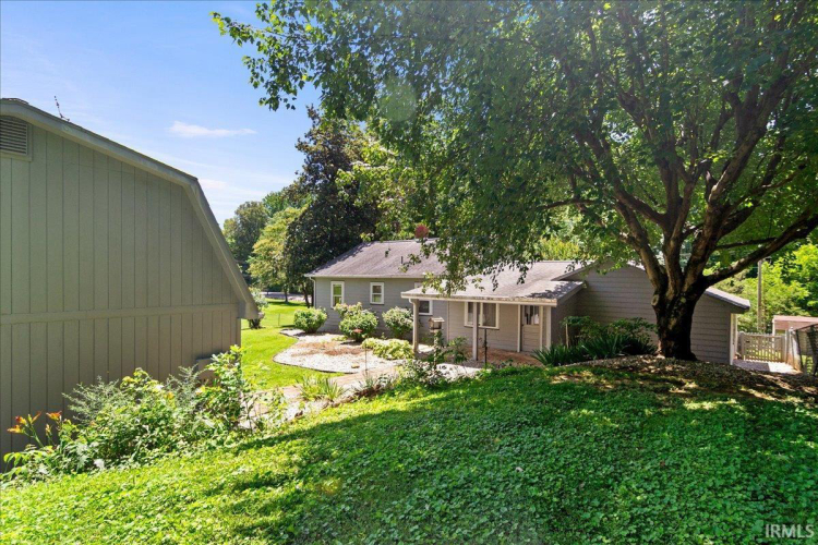 Listing Image 3