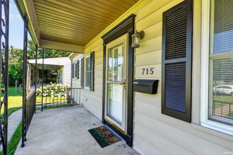 Listing Image 5