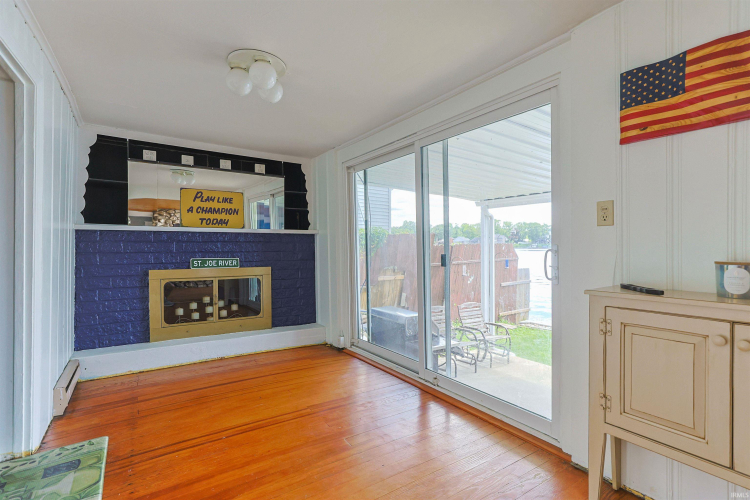 Listing Image 14