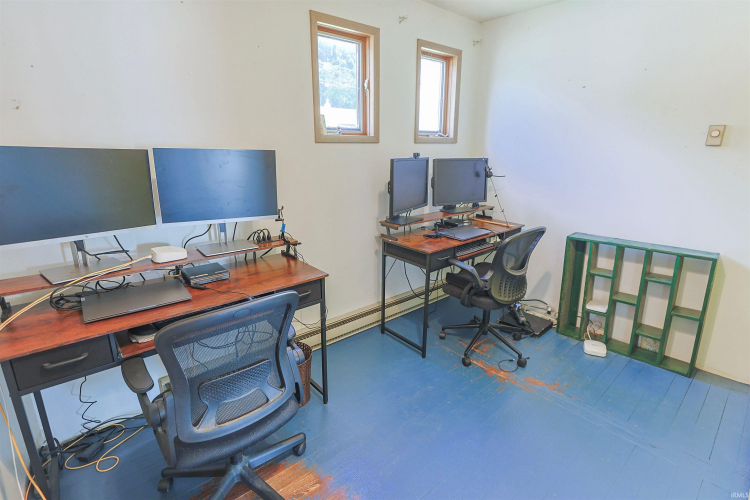 Listing Image 24