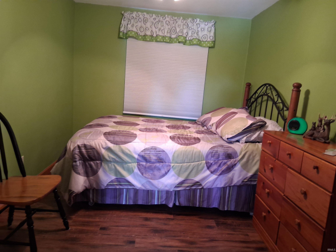 Listing Image 13