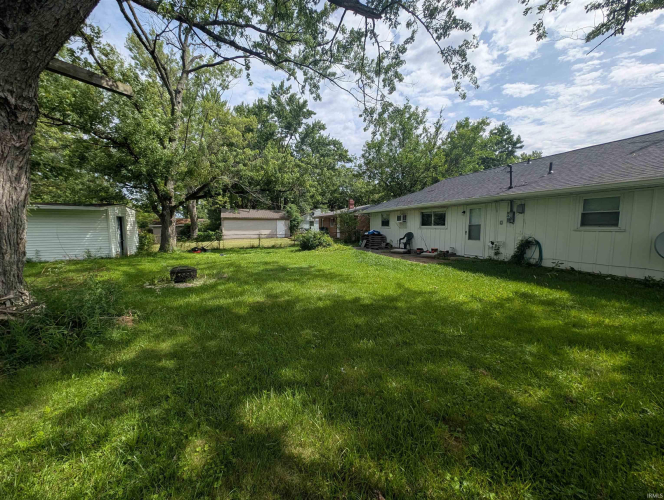 Listing Image 3