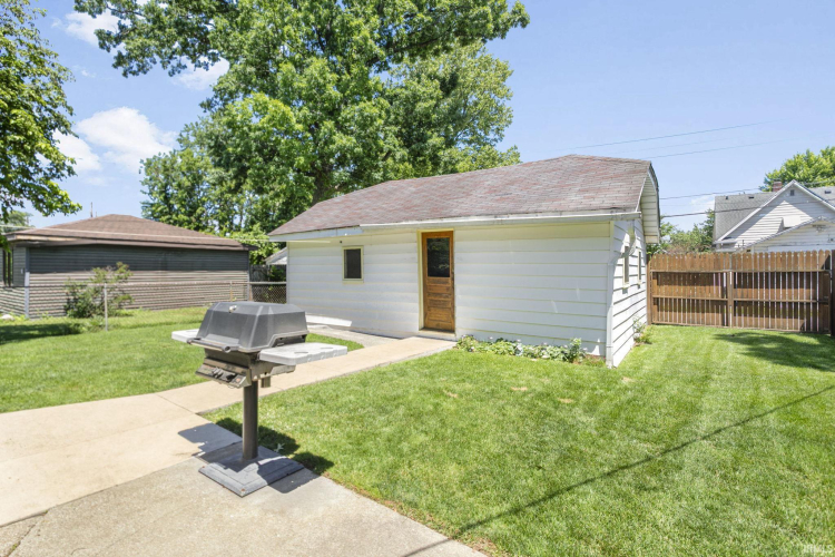 Listing Image 17