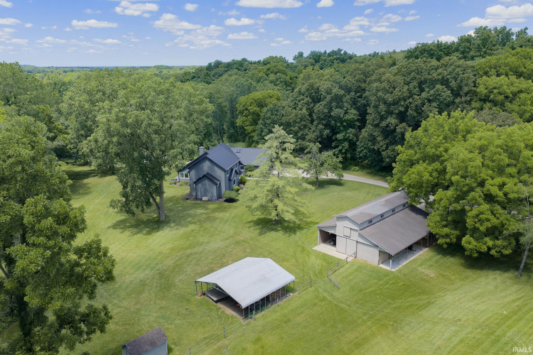 Listing Image 4