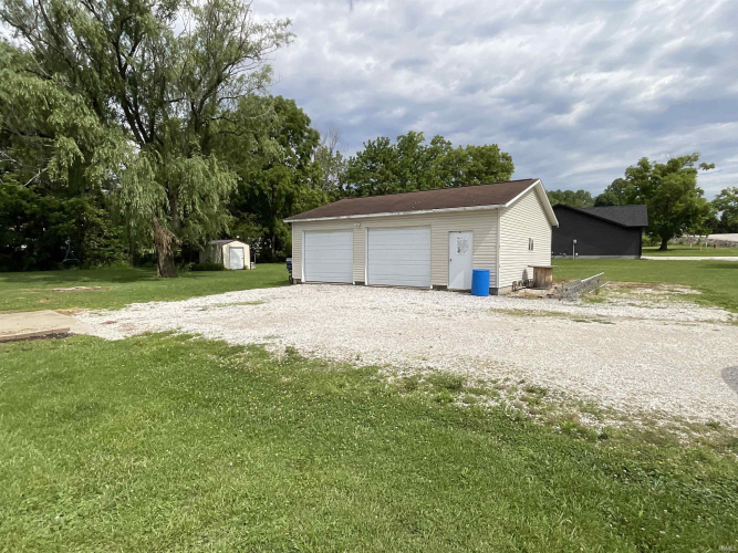 Listing Image 8