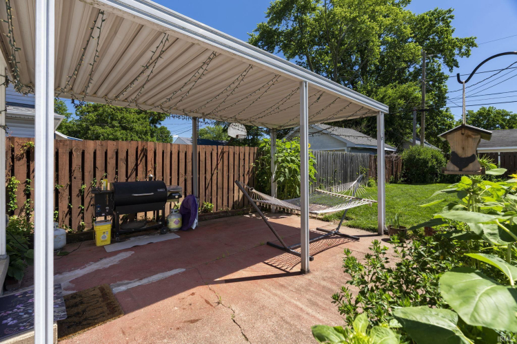 Listing Image 21