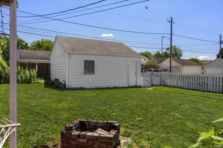 Listing Image 22