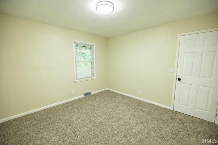 Listing Image 30