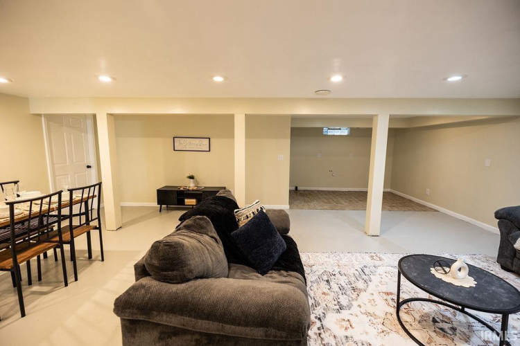 Listing Image 37