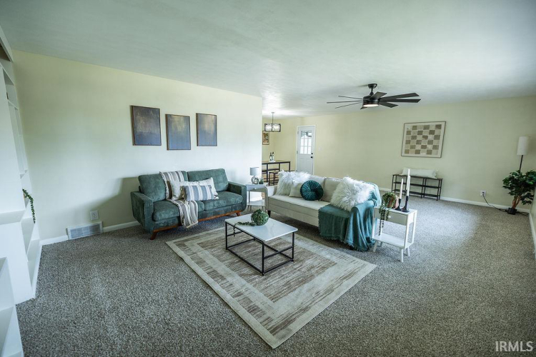 Listing Image 5