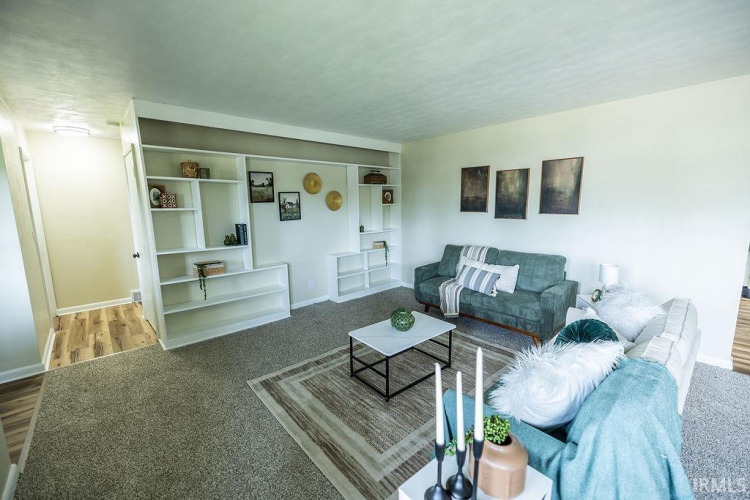 Listing Image 8
