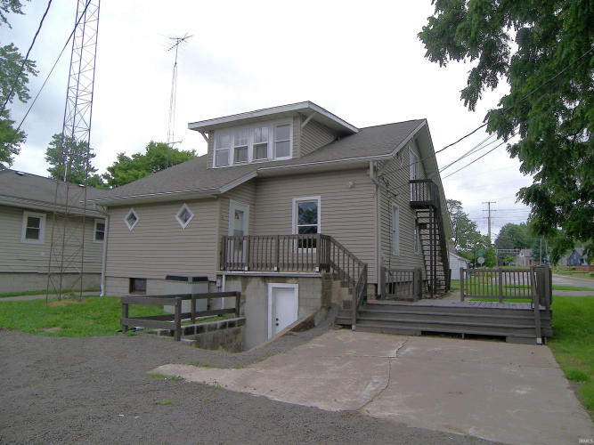 Listing Image 4