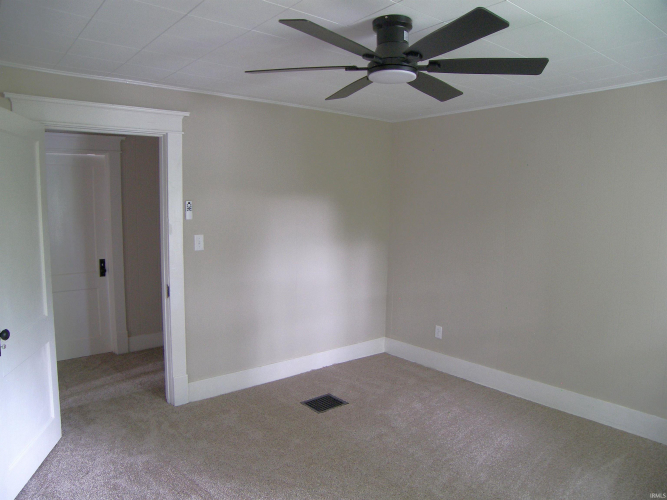 Listing Image 37