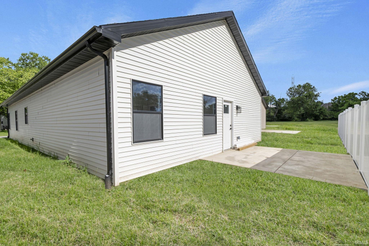 Listing Image 24