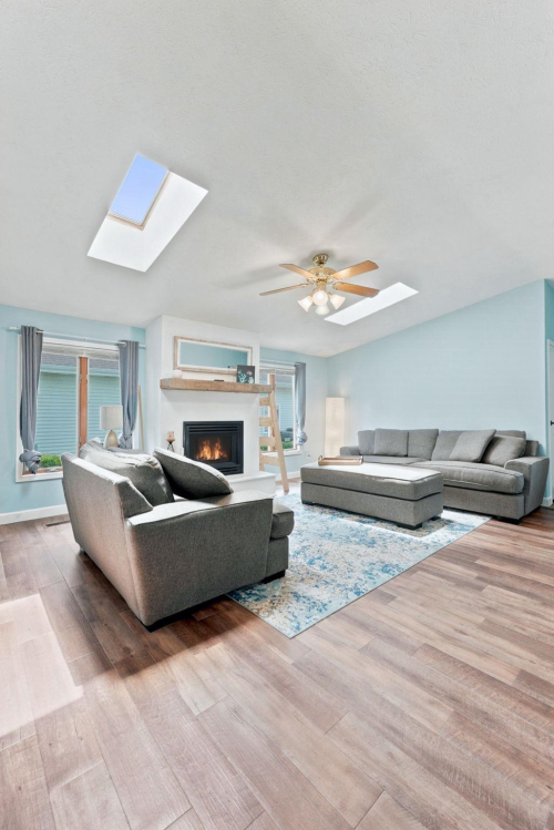 Listing Image 19