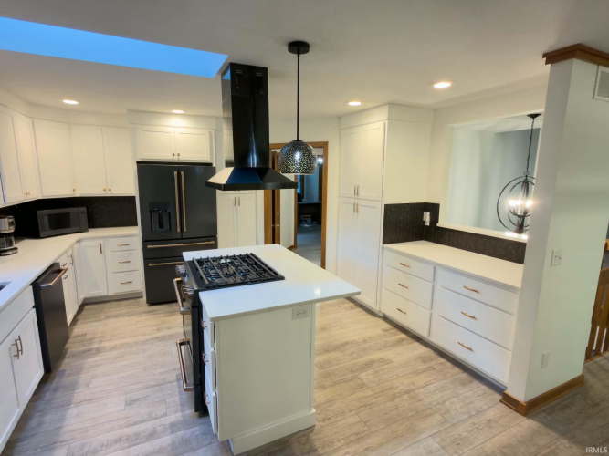 Listing Image 18
