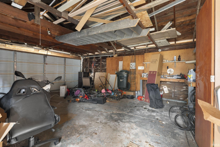 Listing Image 32