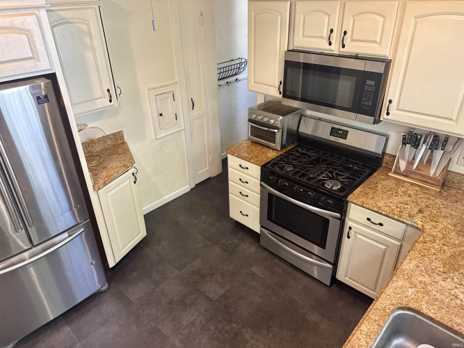 Listing Image 21