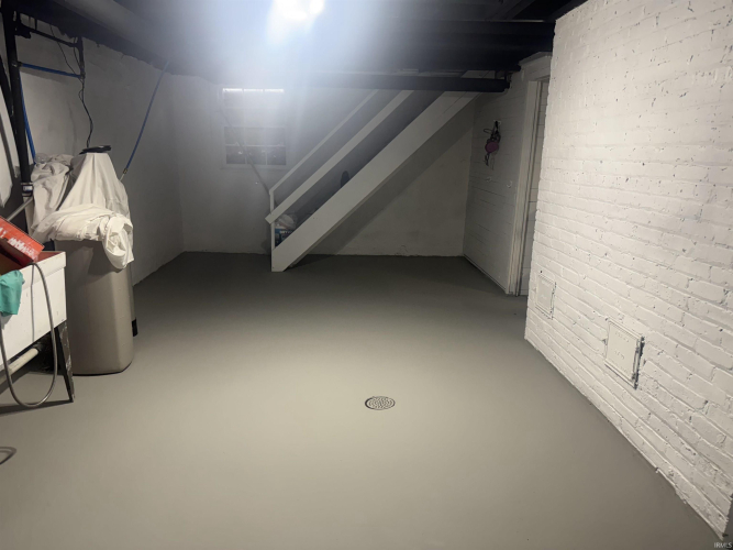 Listing Image 32