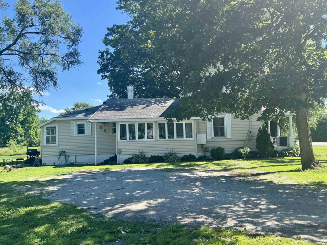 Listing Image 8