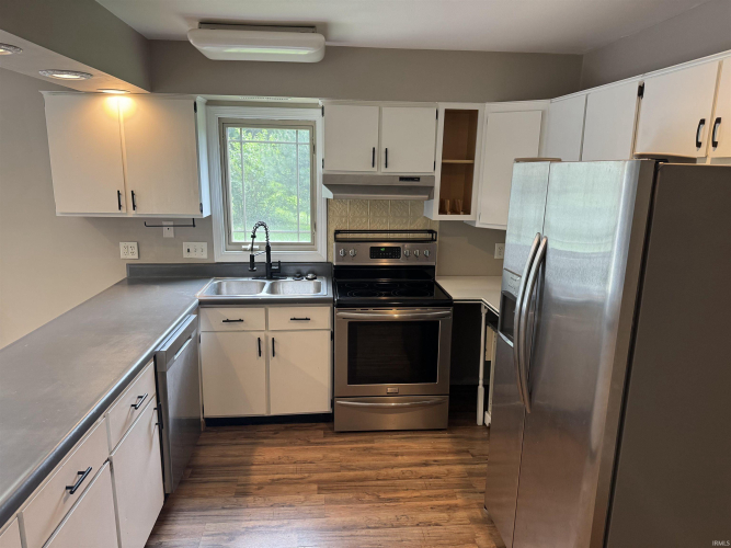 Listing Image 17