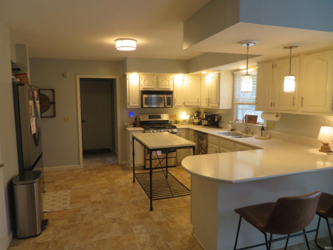 Listing Image 7