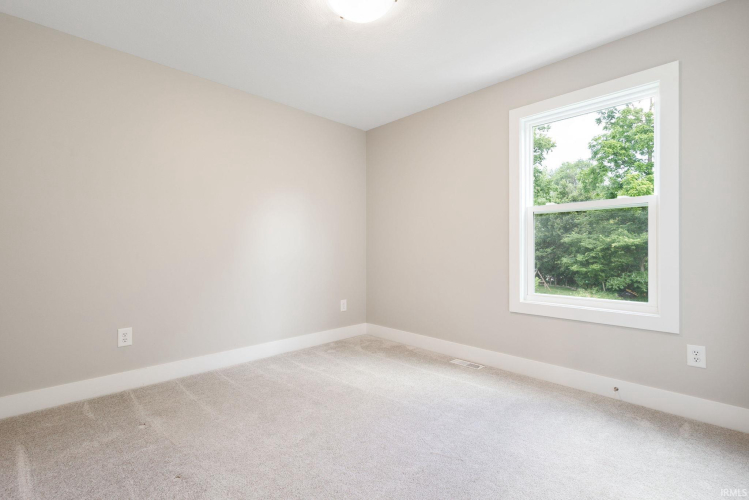 Listing Image 27