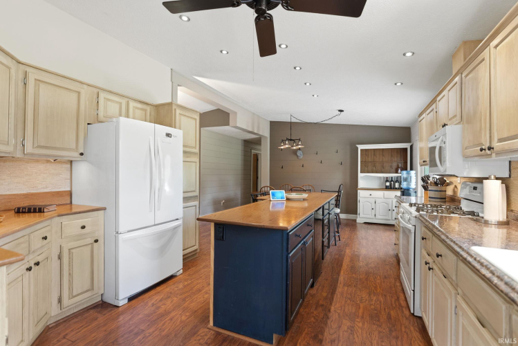 Listing Image 13