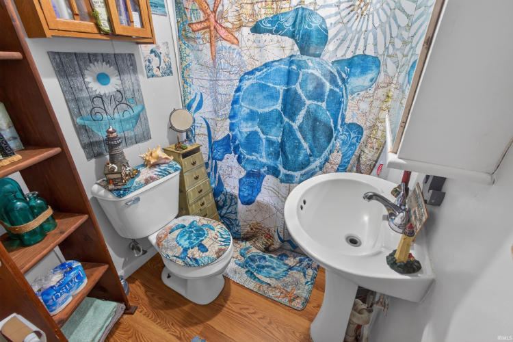 Listing Image 17