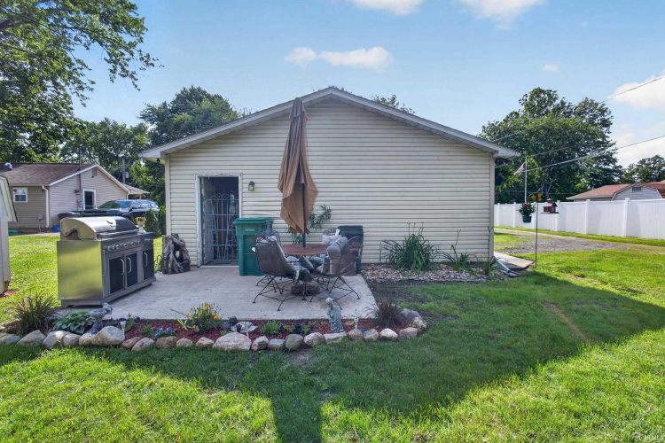 Listing Image 21