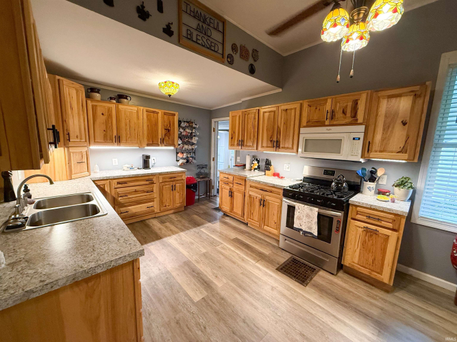 Listing Image 13