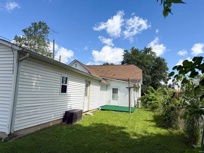 Listing Image 5