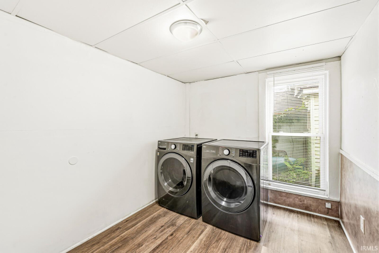 Listing Image 20