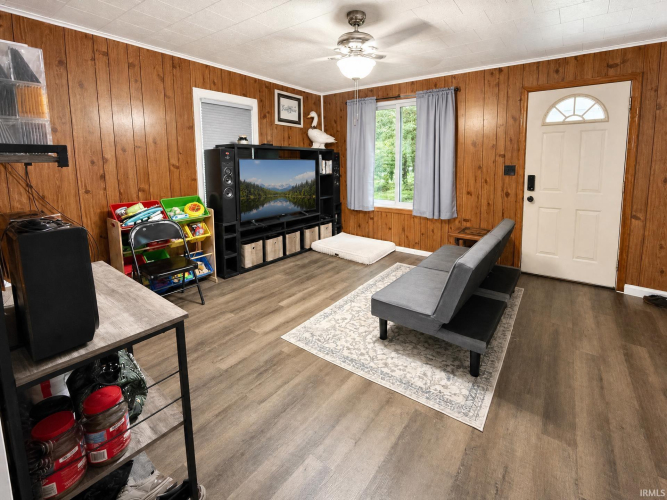 Listing Image 6