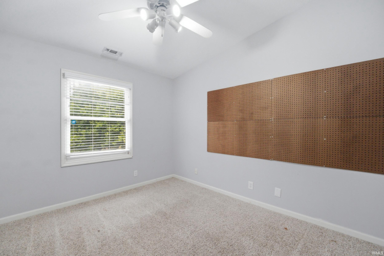 Listing Image 28