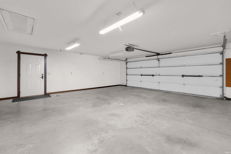 Listing Image 28