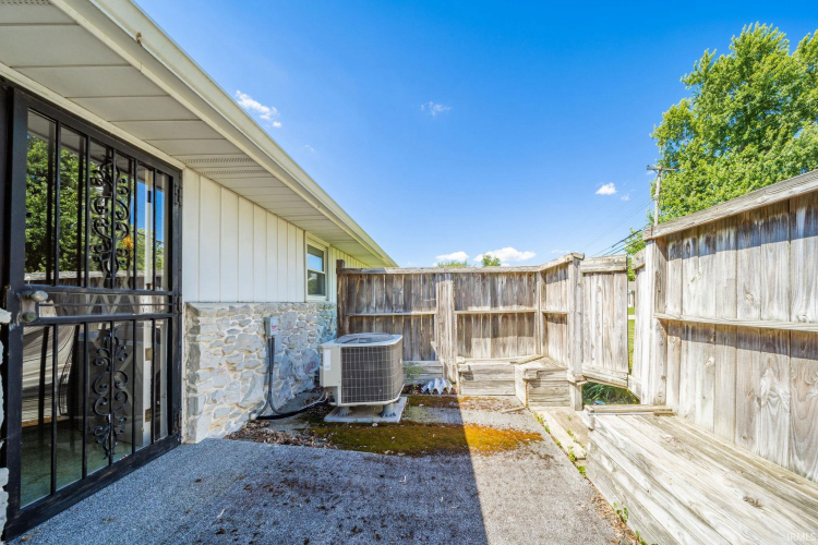 Listing Image 24