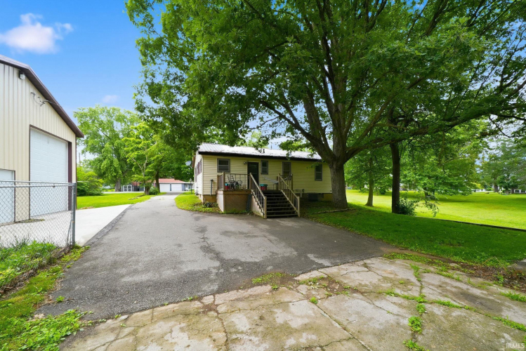 Listing Image 42