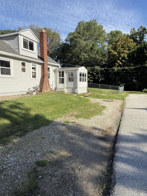 Listing Image 3